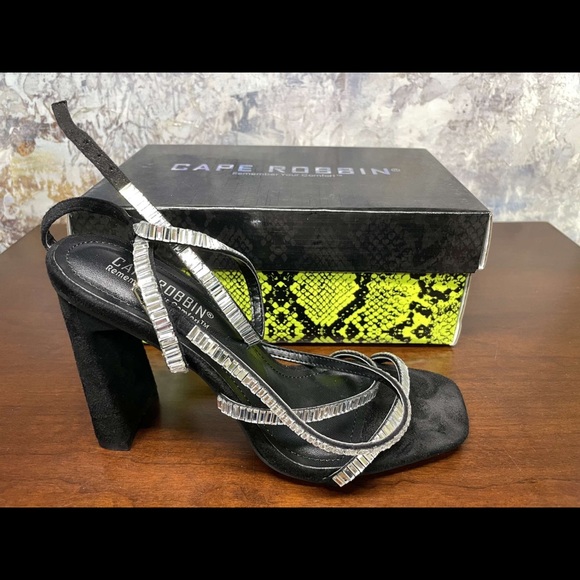 Heels $40 brand new - Picture 5 of 5